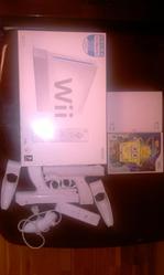 NINTENDO Wii (белый) +3 игры+zapper и контроллер
